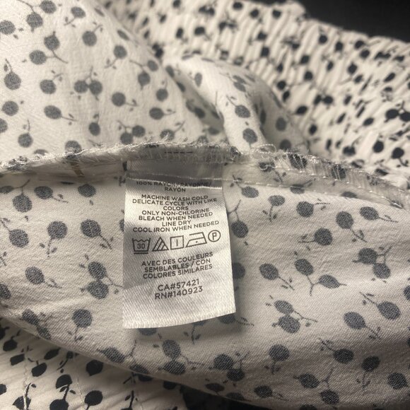 Loft Ann Taylor Black White Cherries Midi Skirt L Pull-On Front Split A-Line EUC - Picture 5 of 8
